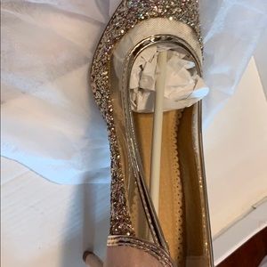 Rose gold dress shoes never worn size 9